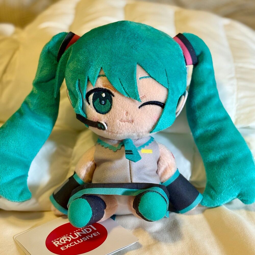 NWT SEGA Vocaloid Hastune Miku by Heiwa, Round1 2026 Exclusive, 6.3”
